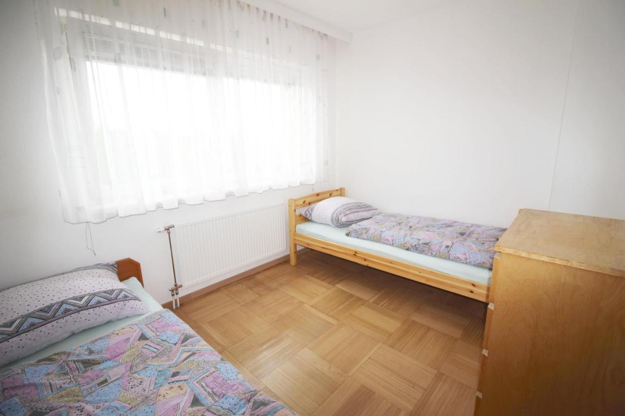 Geraeumige Ferienwohnung Im Zentrum Sankt Poelten Esterno foto